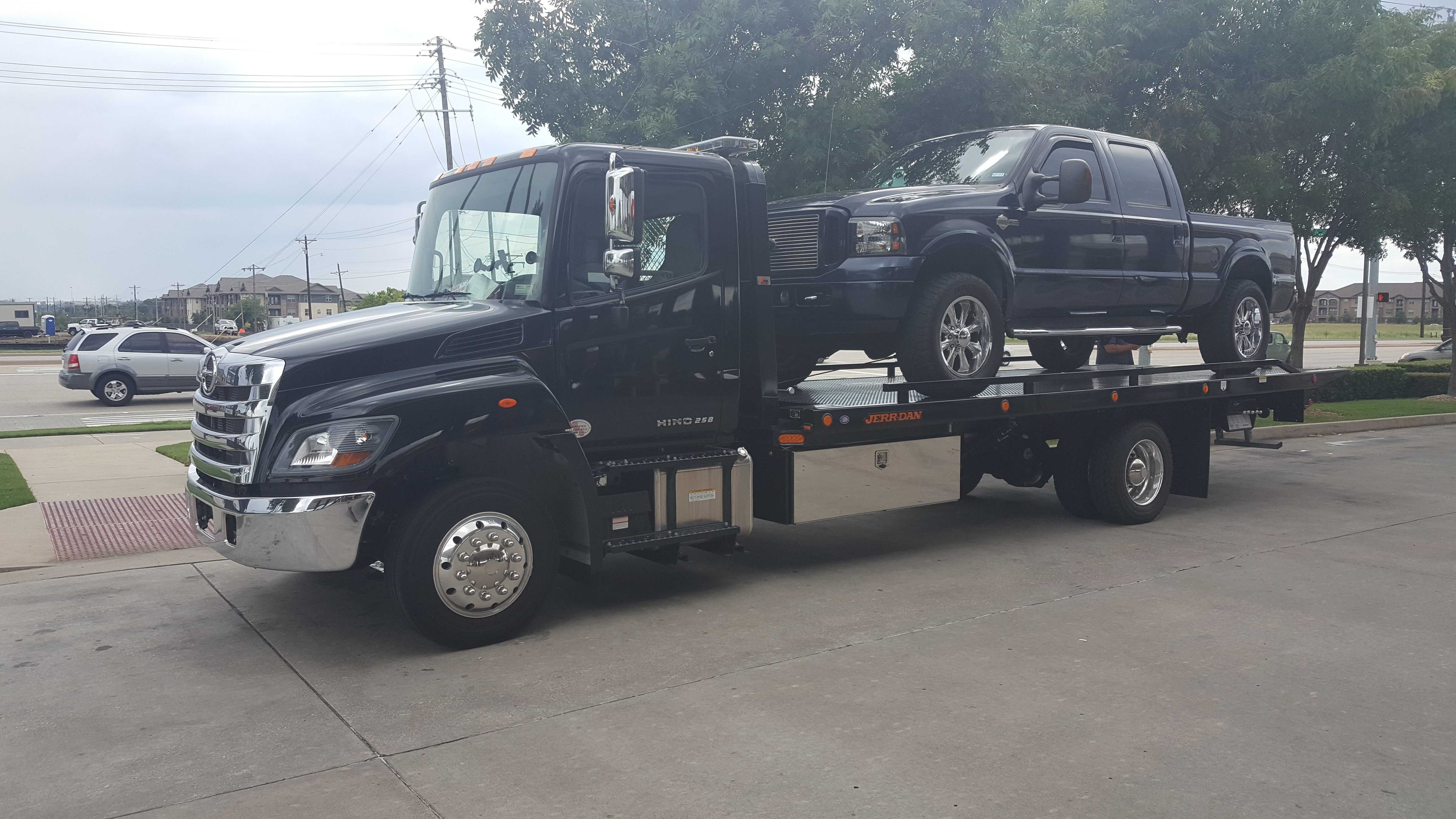 Tow Truck In Carrollton business image in Carrollton, TX